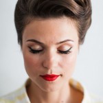 Прически на средние волосы в стиле Пин Ап — фото новинки сезона