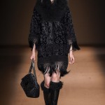 Модная черная шуба с бахромой осени и зимы 2016 фото Andrew Gn