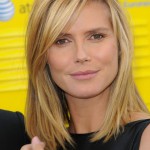 Модная прическа каскад 2016 с пробором на одну сторону – прекрасный вариант прически для женщин с полным или круглым лицом