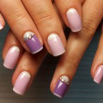 Нежное сочетание со стразами – тренды модного nail-арта