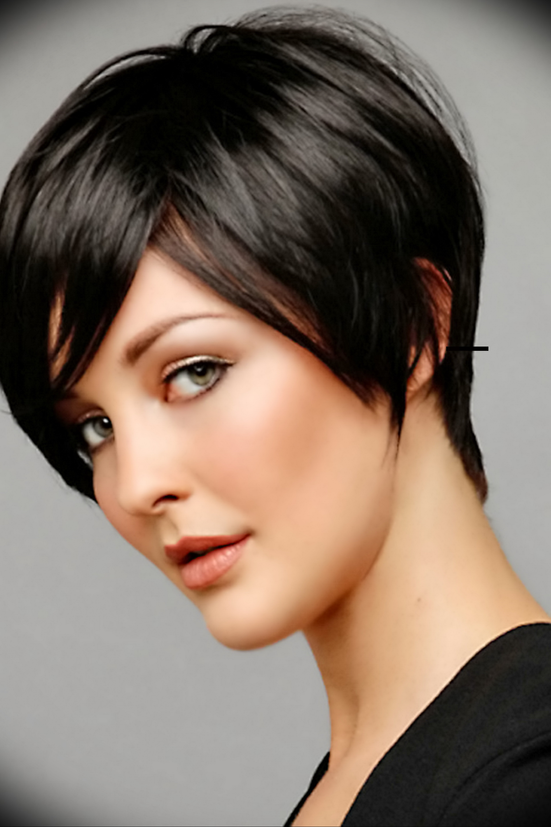 Short hair cuts. Стрижка Боб-Гарсон на короткие. Стрижки Гарсон Боб. Стрижка Боб-Гарсон на короткие волосы с челкой. Гаврош Боб Гарсон.