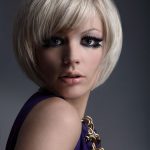 Укороченное каре с челкой.