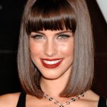 Классическое каре с челкой