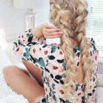 Французская коса наоборот – легкая прическа на каждый день
