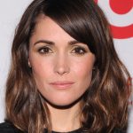 Удлиненное каре с косой челкой