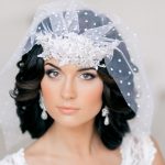 На фото: свадебная короткая причёска  с фатой.