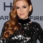 holiday-hair-color-ideas-red-isla-fisher