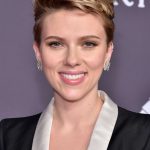Scarlett-Johansson-new-pixie-haircut-2017