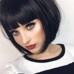 модное каре с прямой челкой