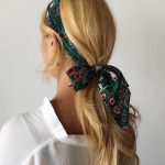 9-low-pony-with-headscarf.jpgНовые прически 2017 с крутыми аксессуарами 9