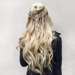 Прически пучок с мальвинкой 2017 14