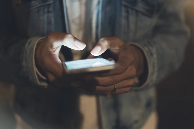 Умный гардероб 2025: Какие приложения и гаджеты используют для организации стиля.